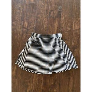 Black and White Skirt (Medium)